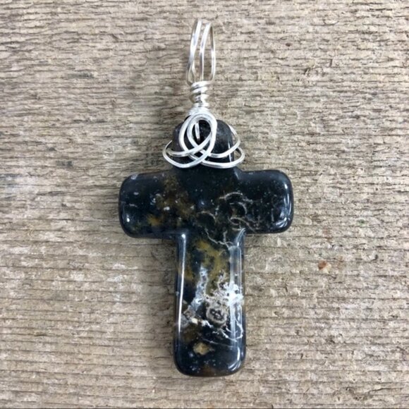 Onyx w/ Fossil Inclusion Silver Wrapped Necklace Pendant - Picture 1 of 5